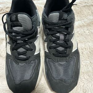 New Balance 57/40 Kids Shoes - Black and Gray